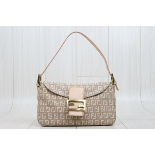 Good ( Rank AB)｜ FENDI Zucca Mamma Baguette PM Shoulder Bag Pink｜26012213