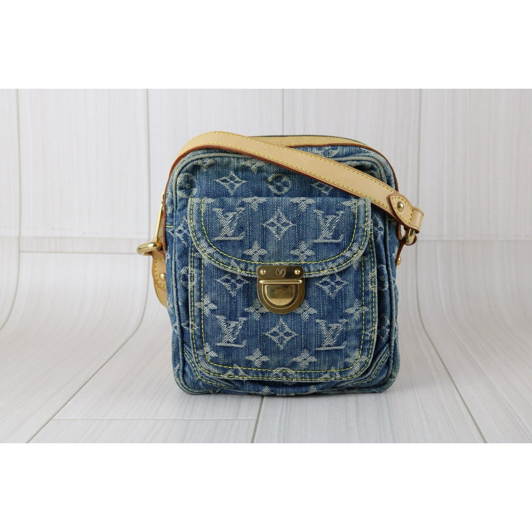 Good ( Rank AB) ｜LV Monogram Denim Blue Camera Bag Shoulder Bag｜J24111201