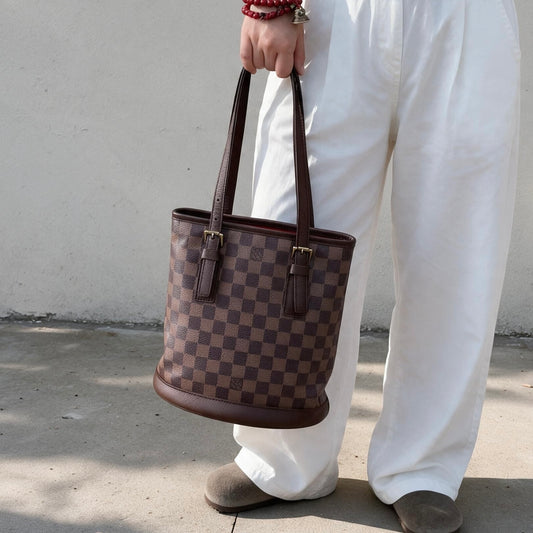 Include Entrupy Certificate of Authenticity｜Very Good ( Rank A) ｜ Louis Vuitton Damier Ebene Marais Bucket PM Shoulder Strap｜26101410