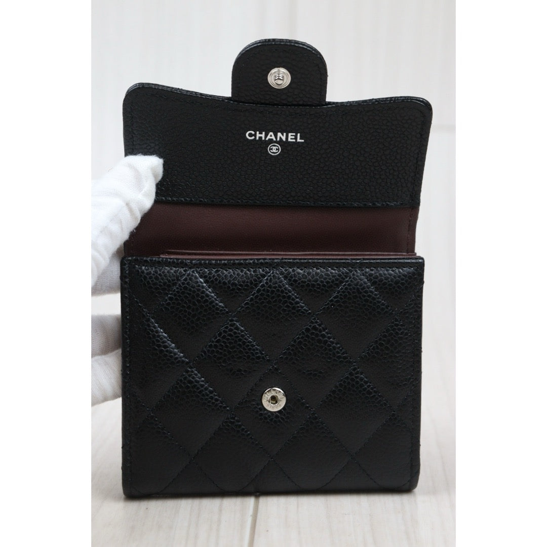 Very Good ( Rank A) ｜CHANEL Caviar Skin Leather Calf Leather  Wallet Black ｜24122002