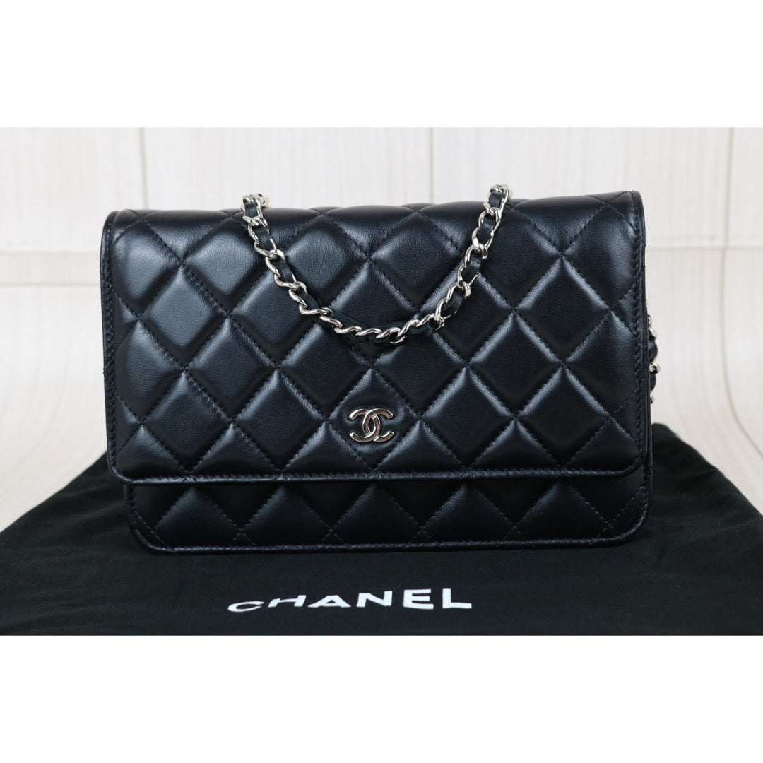 Include Entrupy Certificate of Authenticity｜Very Good ( Rank A)｜CHANEL Lamb Skin WOC Chain Bag Black Made In 2020-2021 Year ｜X26100709