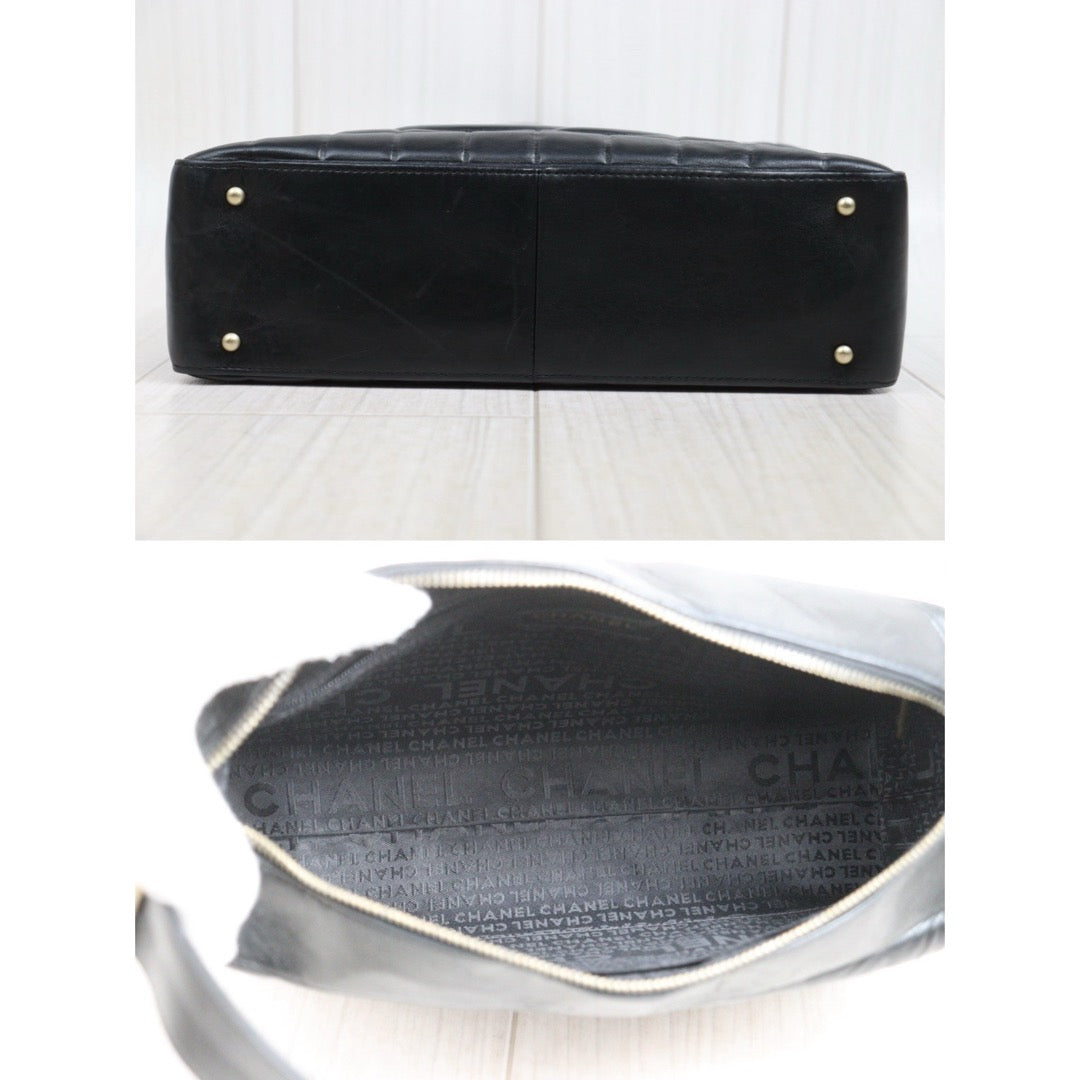 Include Entrupy Certificate of Authenticity｜Good ( Rank AB)｜CHANEL Choco Bar Lambskin Black Shoulder Bag  Made In 2003～2004Year｜26040210