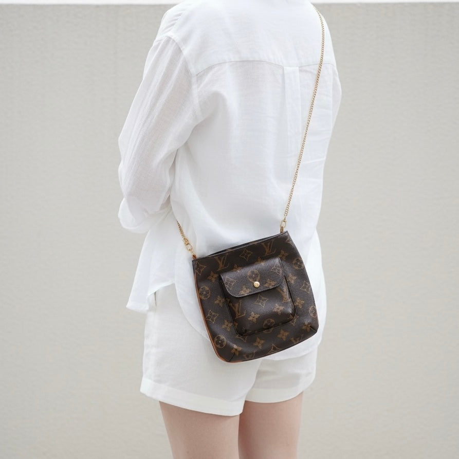 Include Entrupy Certificate of Authenticity｜Very Good ( Rank A)｜ Louis Vuitton Monogram Partition Pouch ｜26062606
