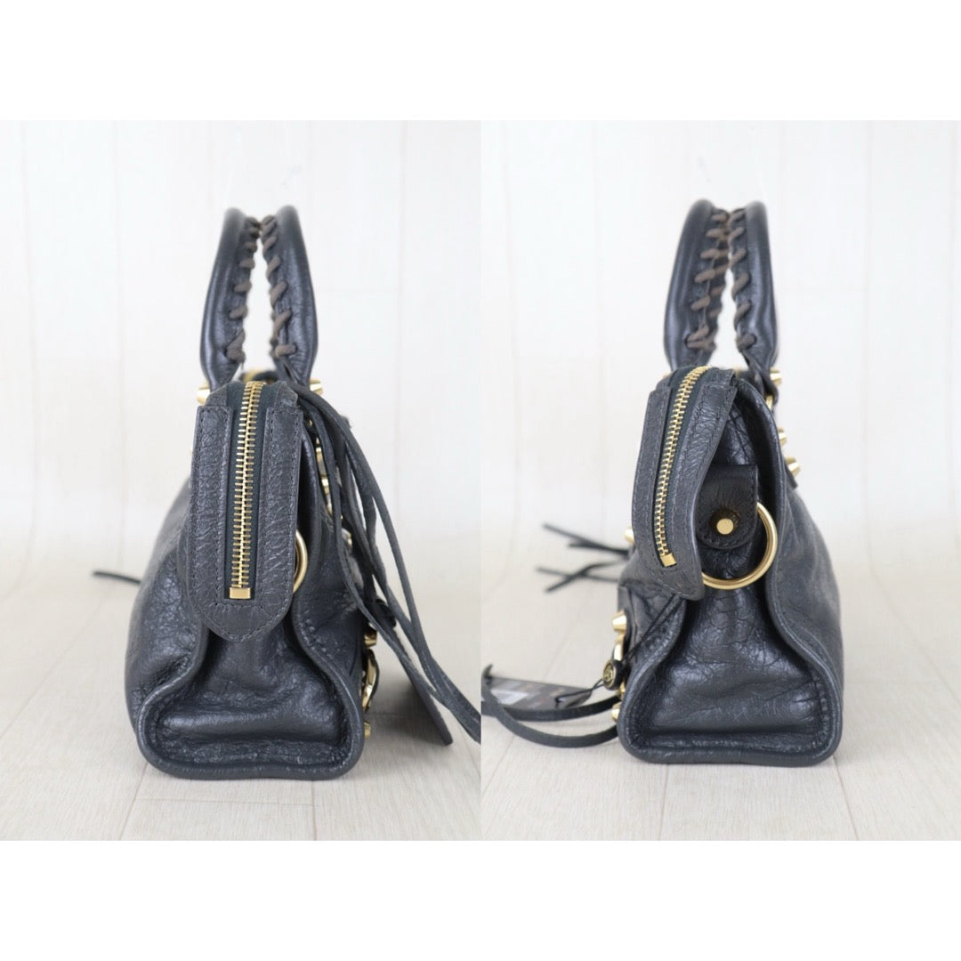 Include Entrupy Certificate of Authenticity｜Very Good ( Rank A)｜Balenciaga Waxed Leather Gaint Classic City Mini Grey HandBag Shoulder Bag ｜Z26100206