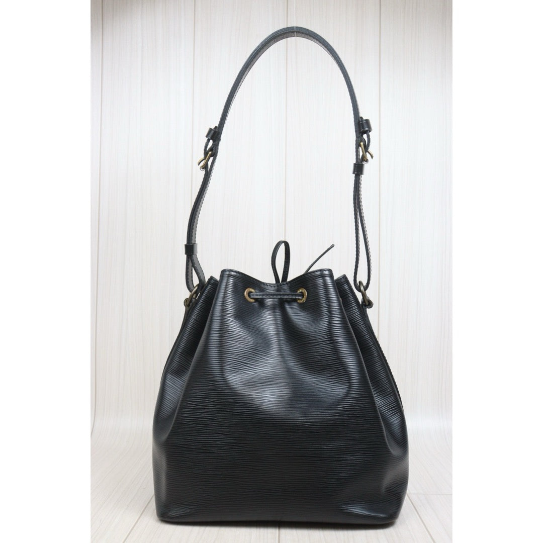 Include Entrupy Certificate of Authenticity｜Good ( Rank AB)｜Louis Vuitton Epi Slouchy Bucket Shoulder Bag Black｜W25122606