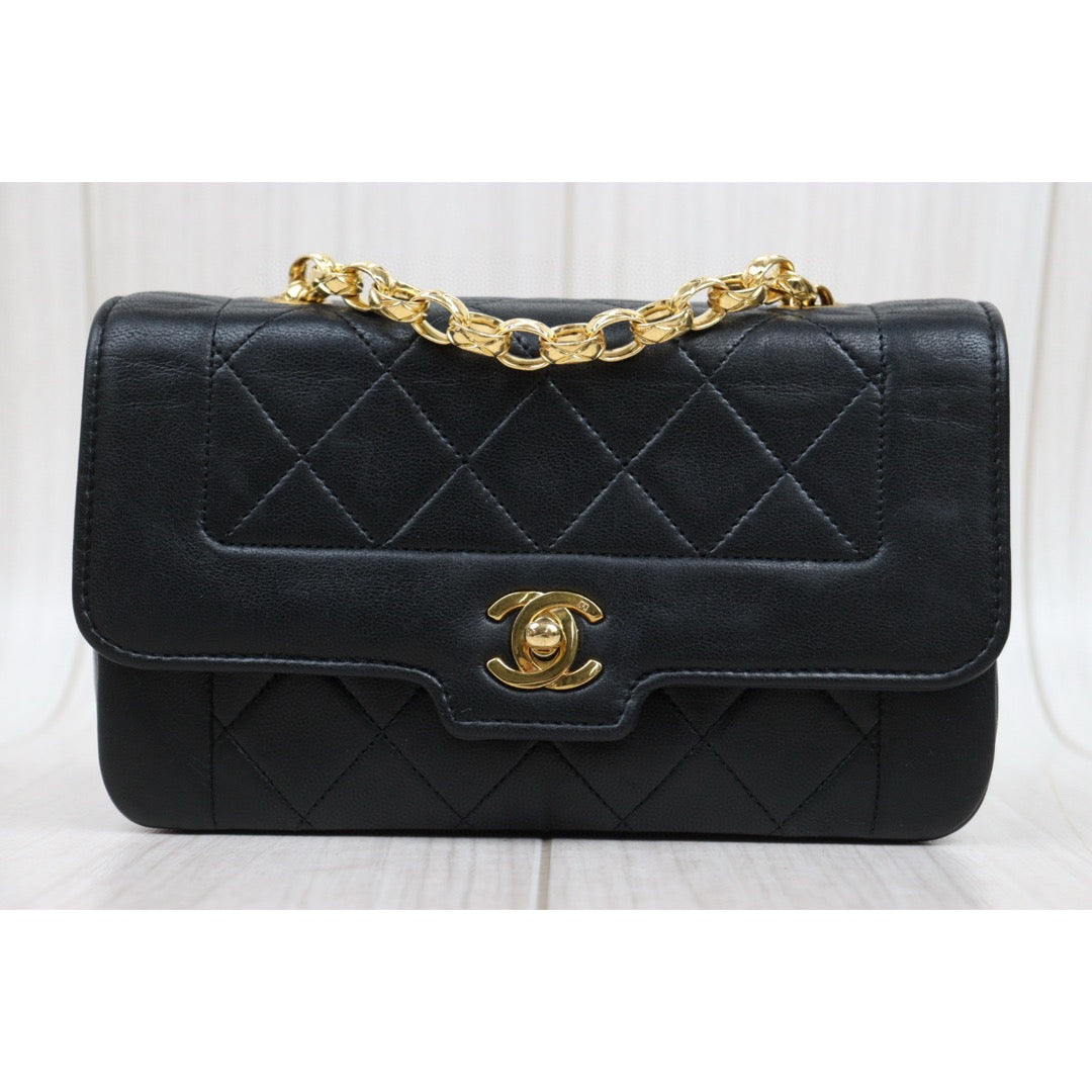 Good ( Rank AB)｜ CHANEL Matrasse Diana  Lamb Skin  Chain Bag Made in 1989-1991Year｜25050223