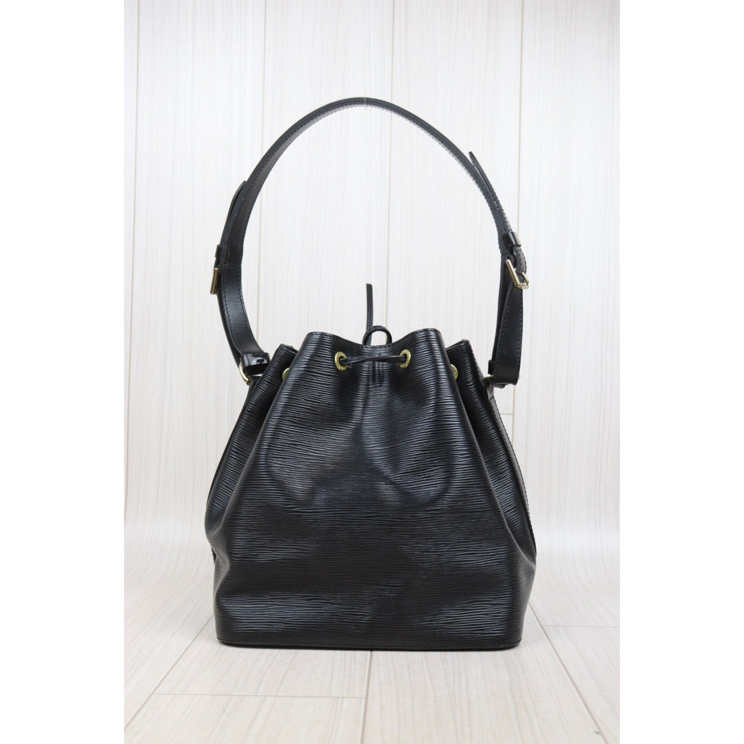 Include Entrupy Certificate of Authenticity｜Fair ( Rank B)｜ Louis Vuitton Epi Noe Shoulder Bag Black｜25122705