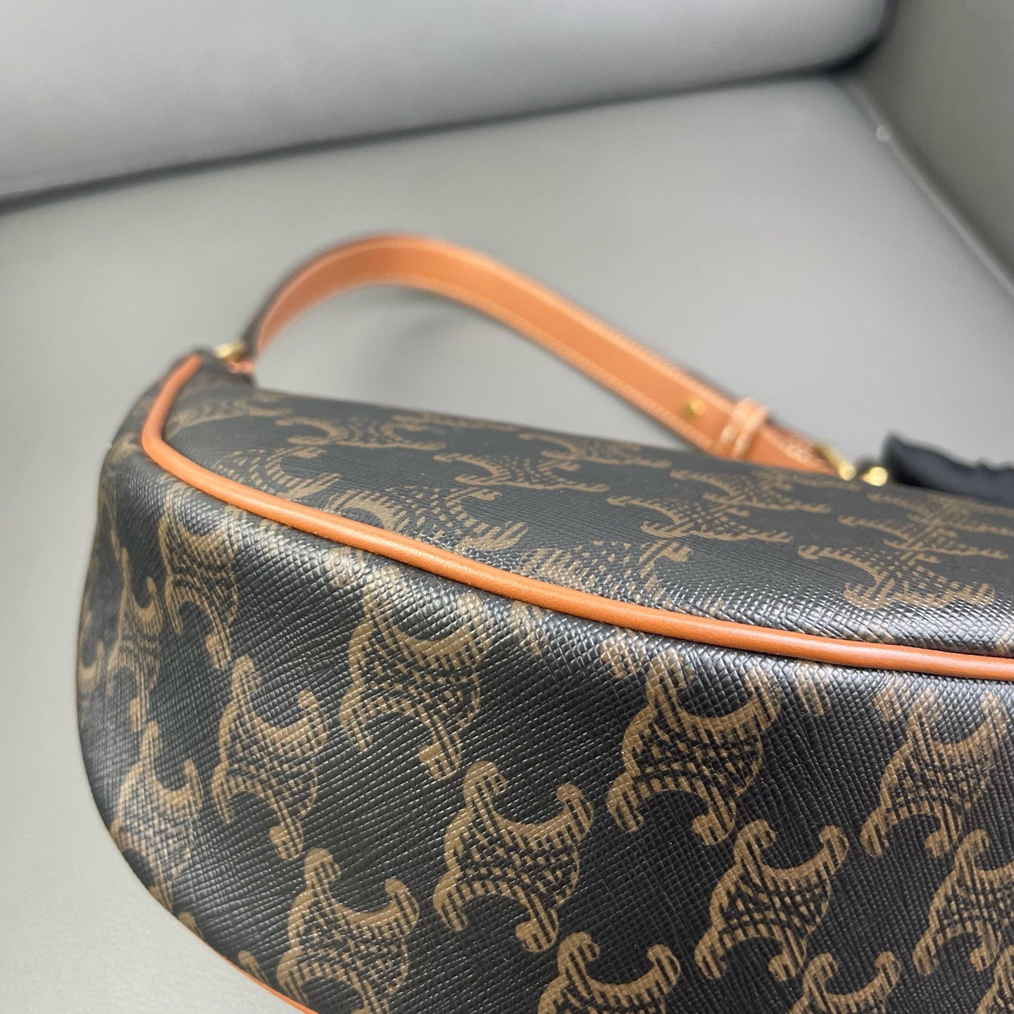 Very Good ( Rank A) ｜ CELINE AVA Shoulder Bag