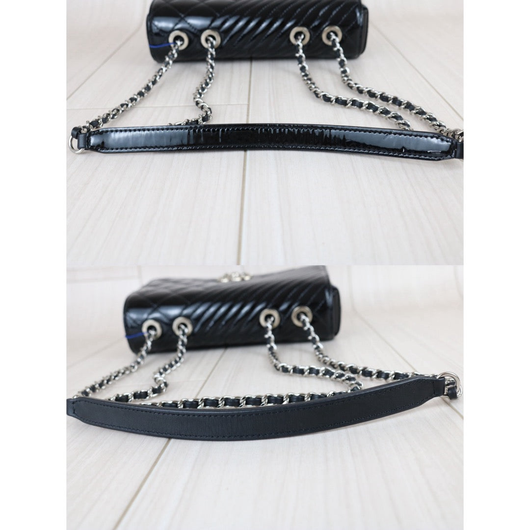Include Entrupy Certificate of Authenticity｜Excellent（Rank SA）｜CHANEL  Quilted Patent Leather Coco Boy Flap Shoulder Bag Black Made In 2016-2017 Year｜X26083025