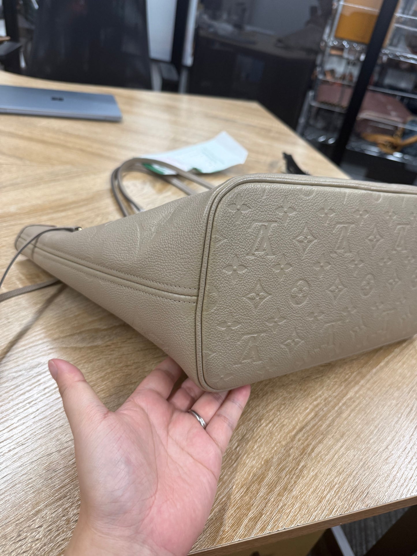 LV Full leather Neverful MM Shoulder Bag IC chips