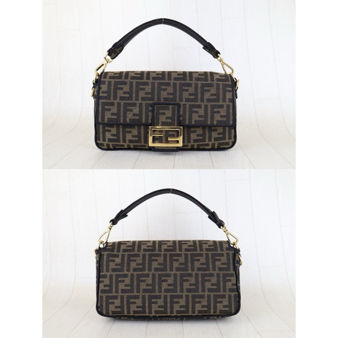 Very Good ( Rank A)｜ FENDI Mamma Baguette Shoulder Bag  Gold Hardware Current Model｜S25110325
