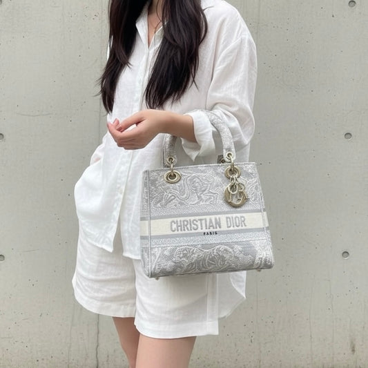 Include Entrupy Certificate of Authenticity｜Good ( Rank AB)｜  Dior Lady D-Lite 2WAY Handbag Shoulder Bag Medium｜W26052202