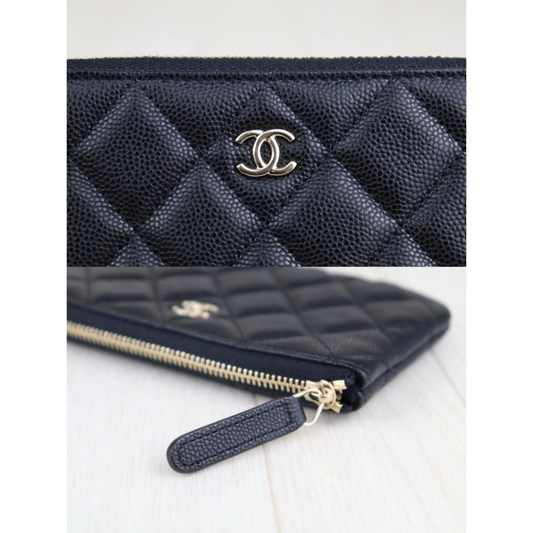Very Good ( Rank A) ｜CHANEL Caviar Skin  Leather Calf Leather Card Holder Black Made In 2016- 2017 Year｜S25040302