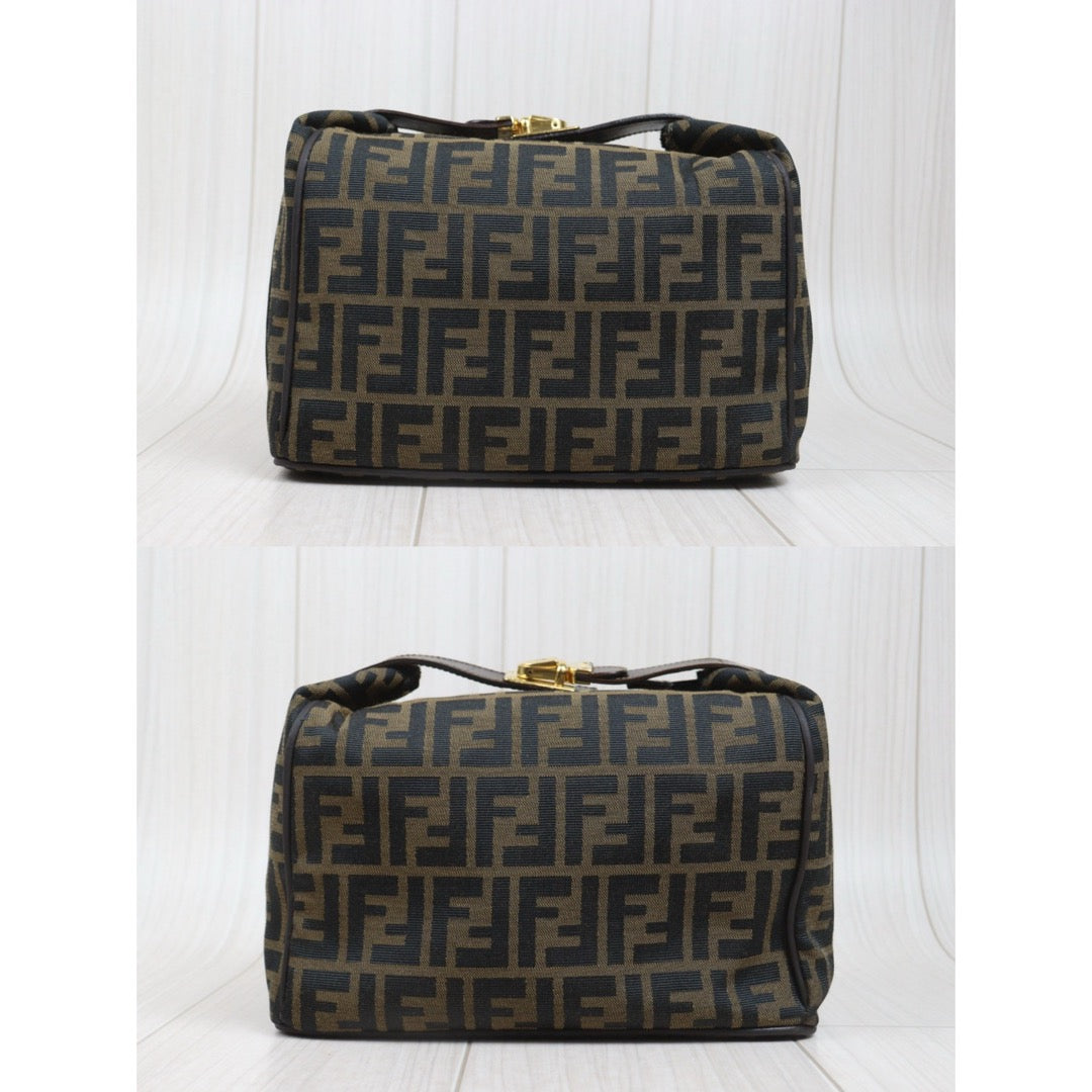 Include Entrupy Certificate of Authenticity｜Good ( Rank AB)｜ FENDI Zucca  GM Vanity Pouch｜26100804
