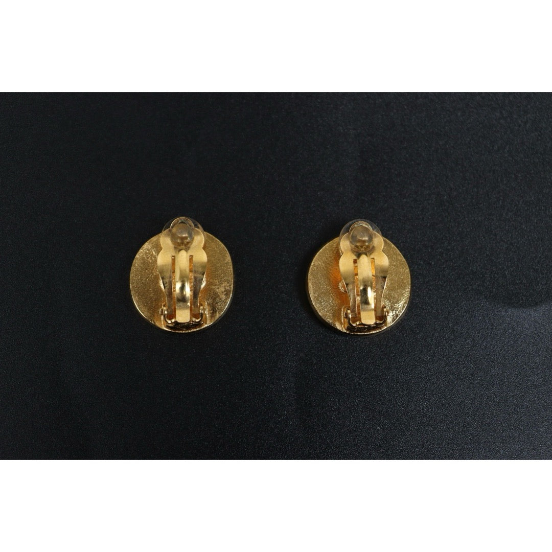 Include Authentic Detective Certificate of Authenticity｜Very Good ( Rank A) ｜CHANEL 03P Coco Mark Golden Earrings Made In 2003 Year ｜26052102