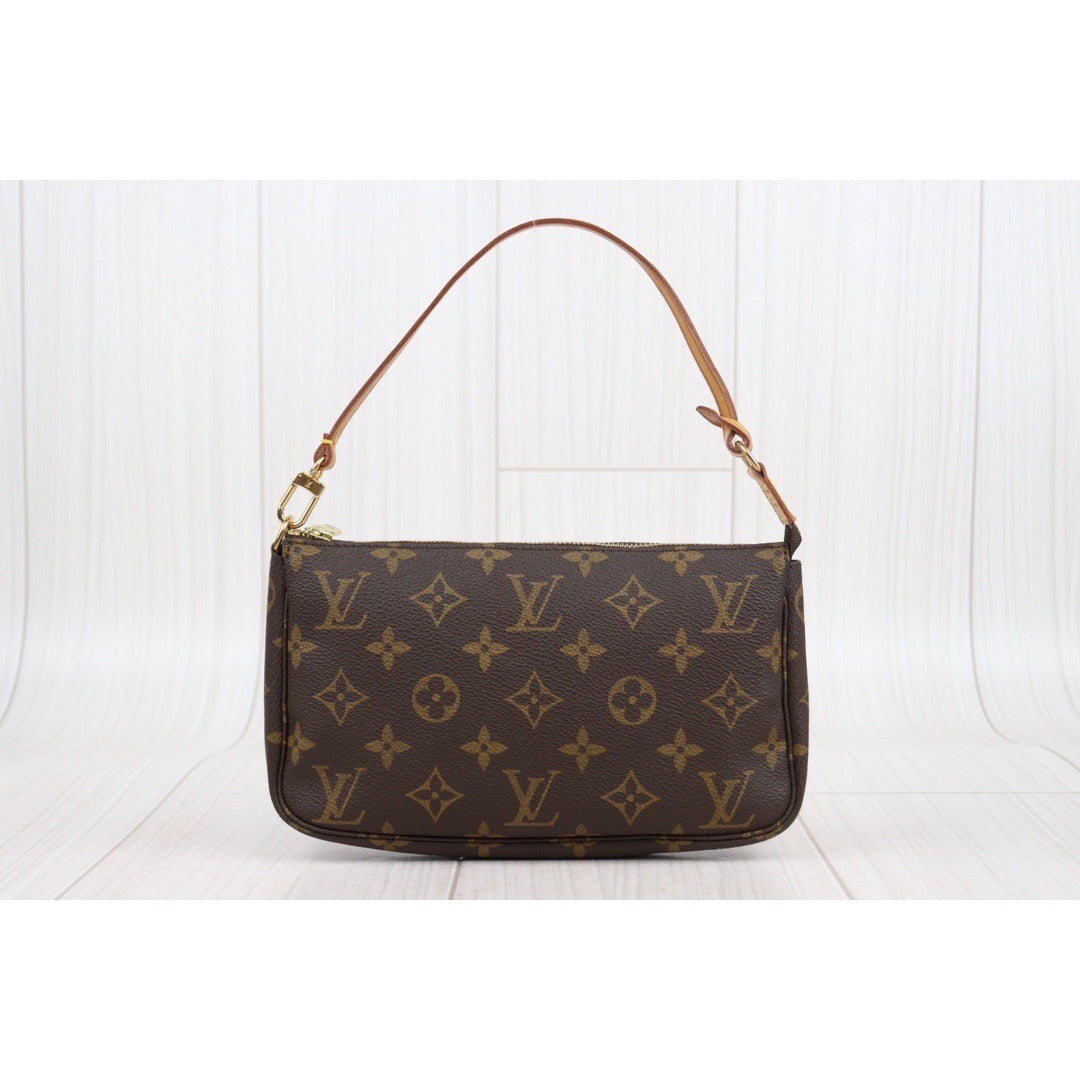 Rank AB ｜ LV Monogram Pochette Accessoires ｜V23110915