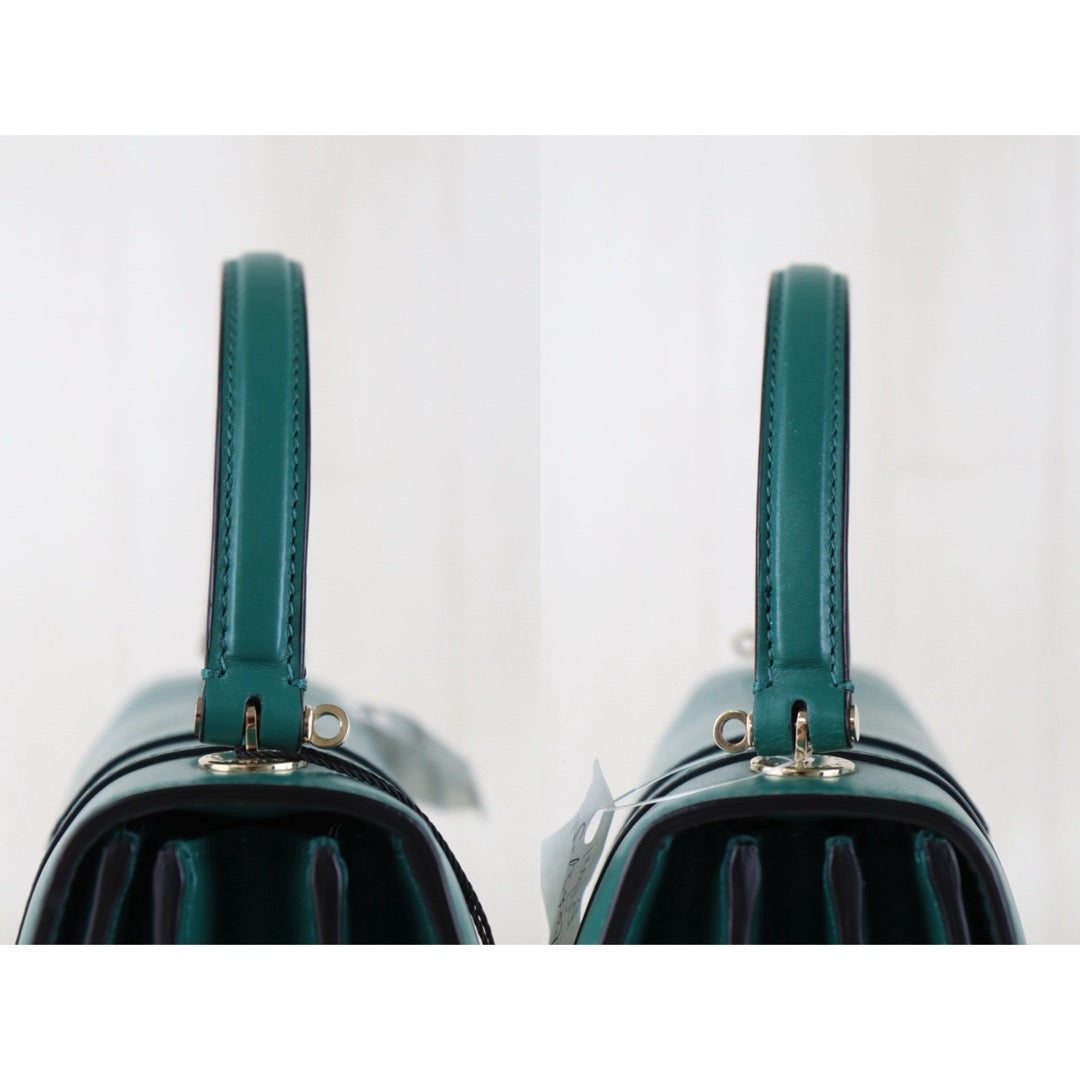 Include Entrupy Certificate of Authenticity｜Good ( Rank AB) ｜Bvlgari Calf Leather Serpenti Forever Top in Emerald Green Hand Bag With Shoulder Strap ｜S26090719
