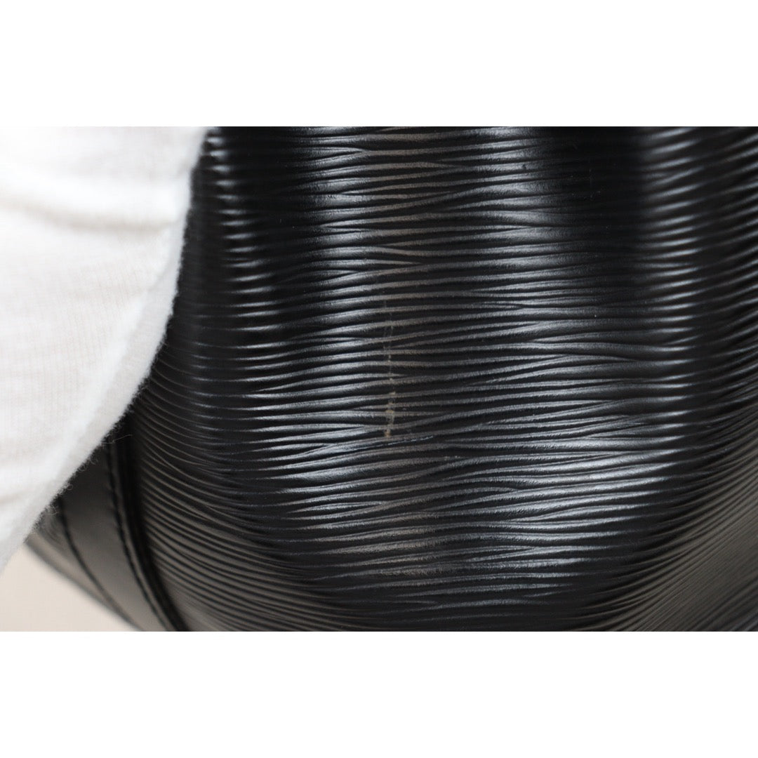 Include Entrupy Certificate of Authenticity｜Fair ( Rank B)｜ Louis Vuitton Epi Noe Shoulder Bag Black｜25122705