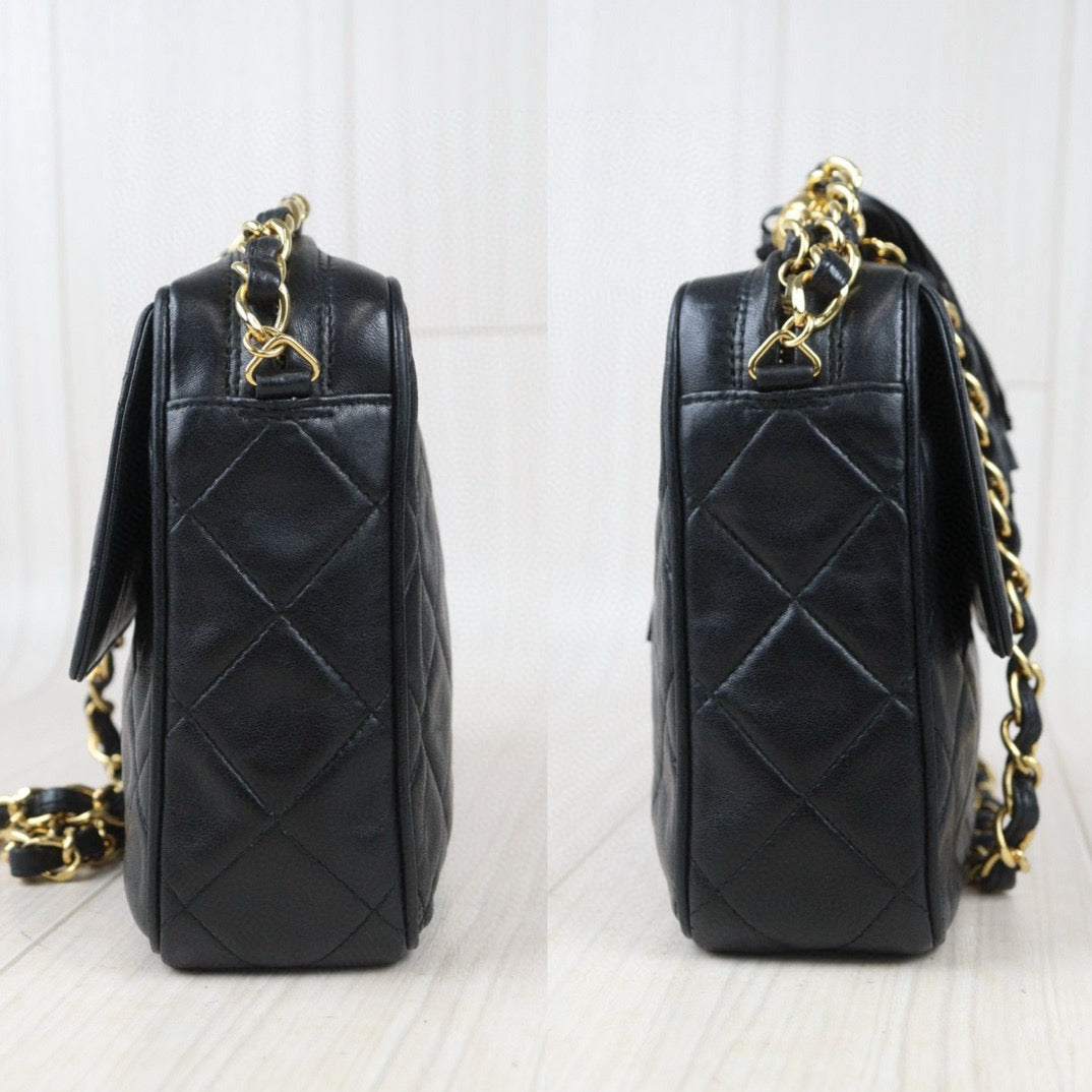 Good ( Rank AB)｜ CHANEL Matrasse Chain Camera Bag  23 Shoulder Bag Black  Made in 1994-1996Year ｜P24083005