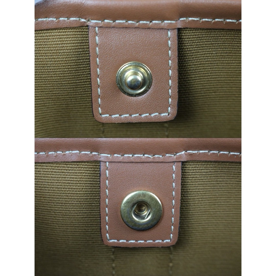 Include Entrupy Certificate of Authenticity｜Very Good ( Rank A)｜ Celine Triomphe Bucket Bag｜S26080604