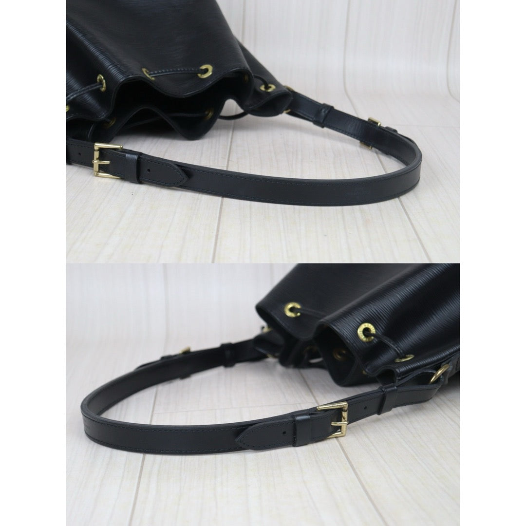 Very Good ( Rank A) ｜ LV Epi Shoulder Bag Black｜24092415