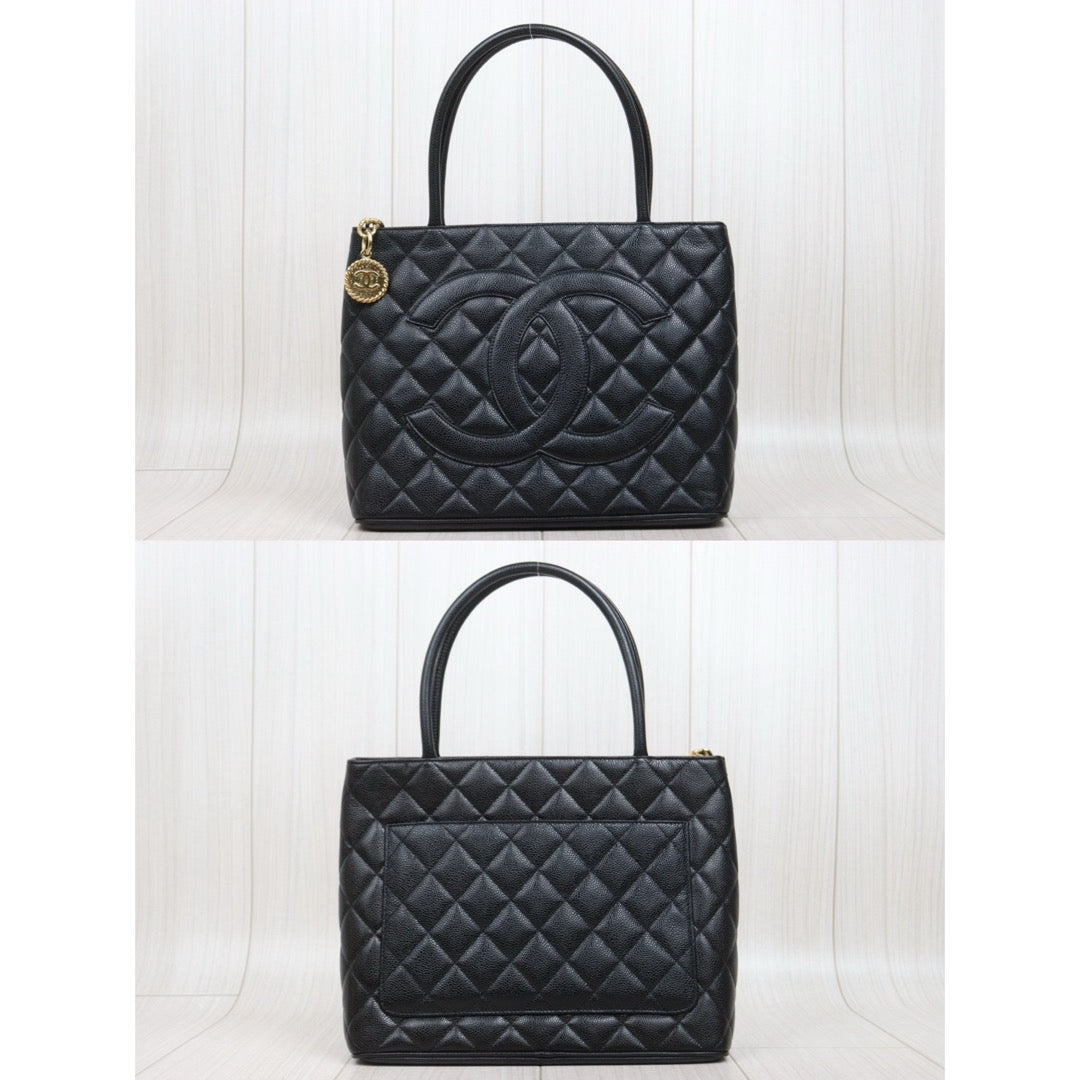 Very Good ( Rank A)｜ CHANEL Caviar Skin Calf Leather Tote Bag Black Made In 2002～2003Year｜25121005