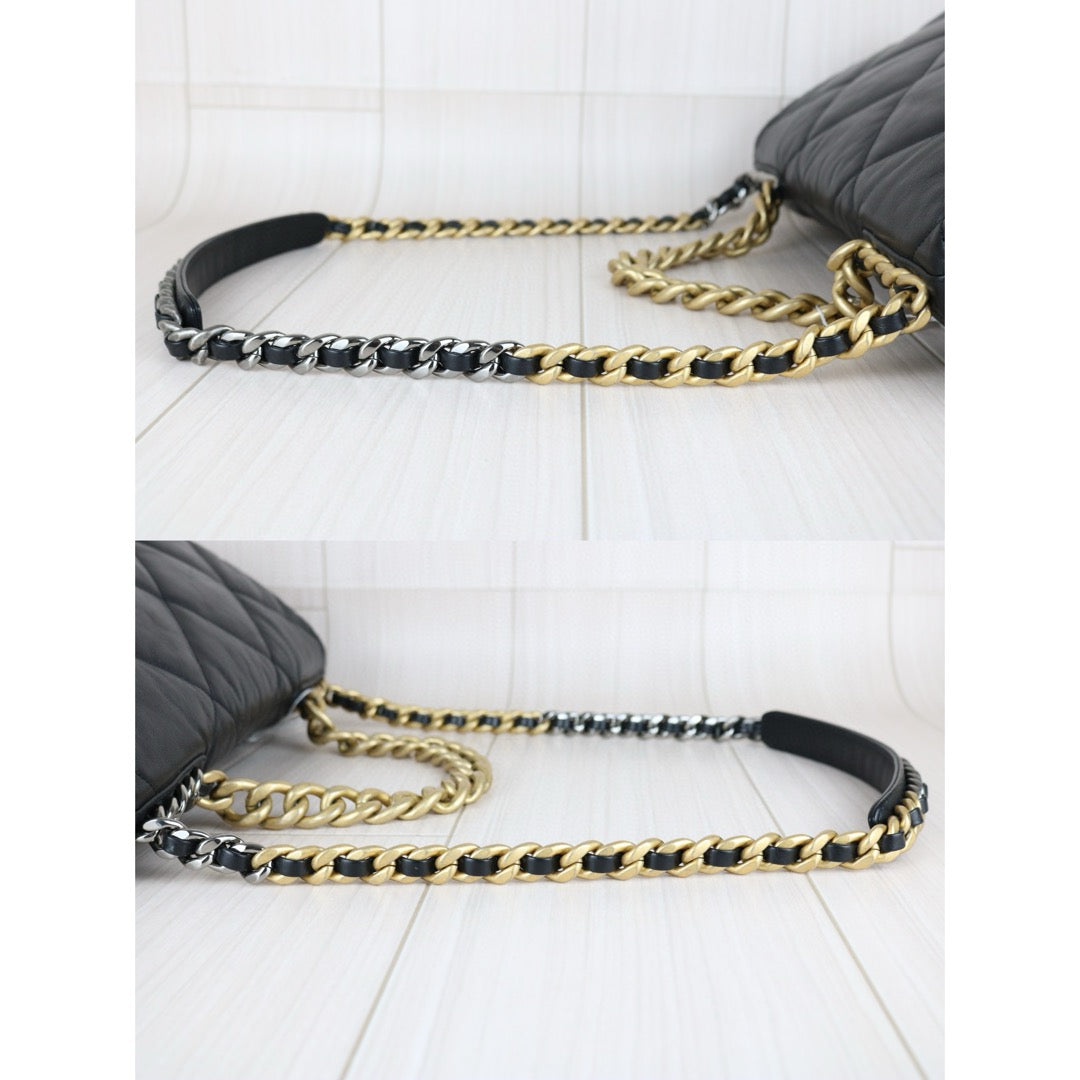 Very Good ( Rank A) ｜ CHANEL Lamb Skin Chain Single Flap 19 Maxi Shoulder Bag Black Made in 2020-2021Year｜ B25012203