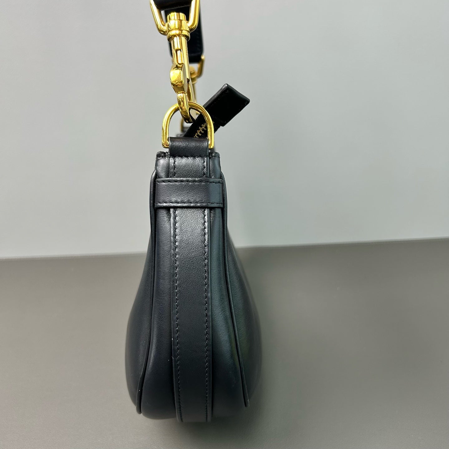 Very Good ( Rank A) ｜ CELINE AVA Calf Shoulder Bag