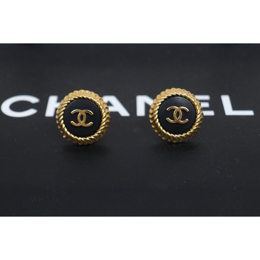 Very Good ( Rank A) ｜ CHANEL Coco Mark  Viatage Gold Earrings Made In 1996Year ｜25102305