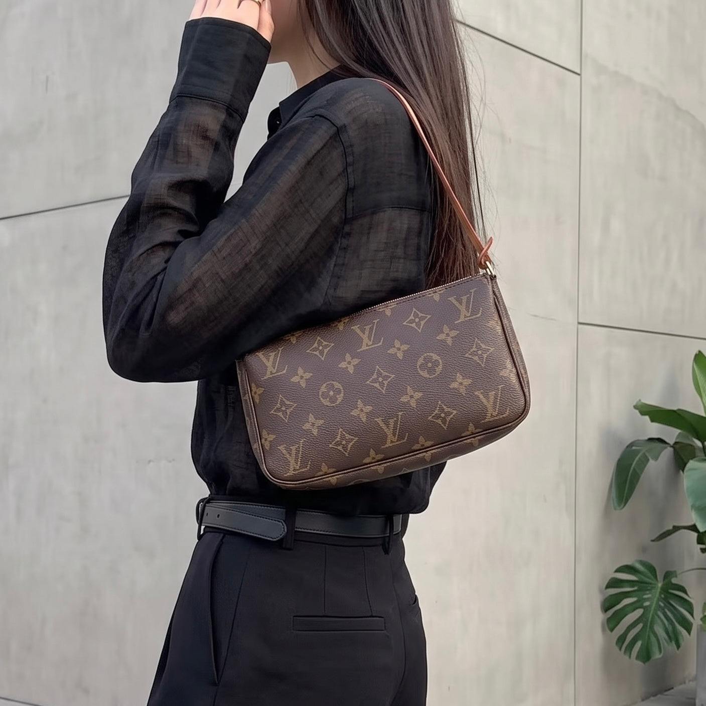 Include Entrupy Certificate of Authenticity｜Good ( Rank AB)｜Louis Vuitton Monogram Pochette Accessoire  ｜26073006