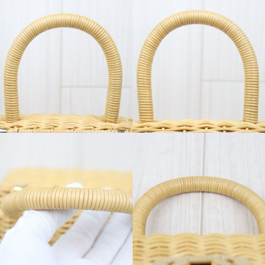 Very Good ( Rank A) ｜Ferragamo Gancini Bamboo Handbag ｜P25041402