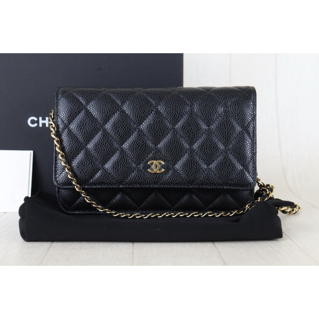 Include Entrupy Certificate of Authenticity｜Very Good ( Rank A)｜CHANEL Caviar Skin WOC Chain Bag Black  IC Chips Model｜Z26091602