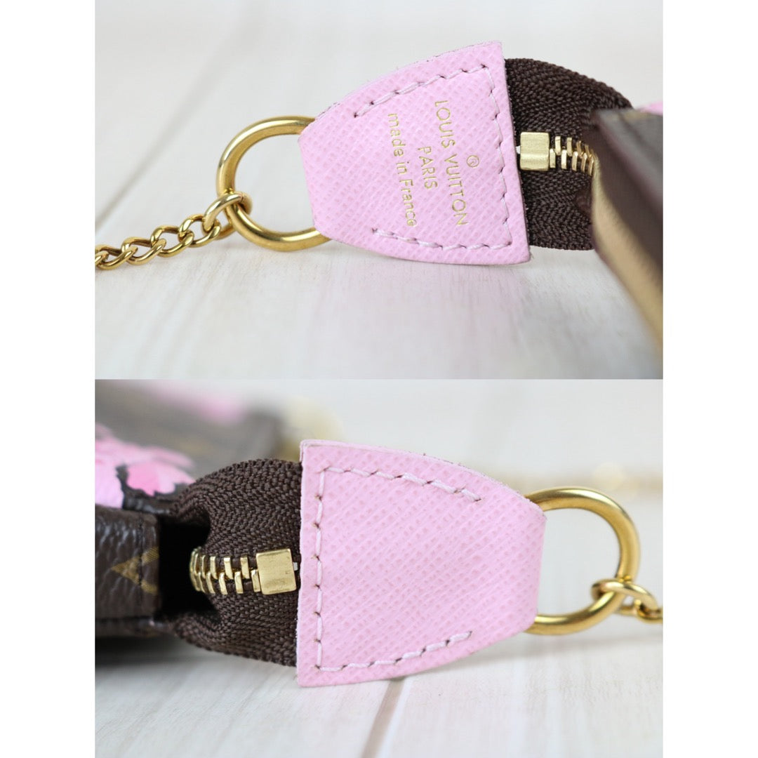 Include Entrupy Certificate of Authenticity｜Very Good ( Rank A) ｜ Louis Vuitton Monogram 2021 Christmas Animation Mini Pochette Accessoire Limited Edition｜X26090414