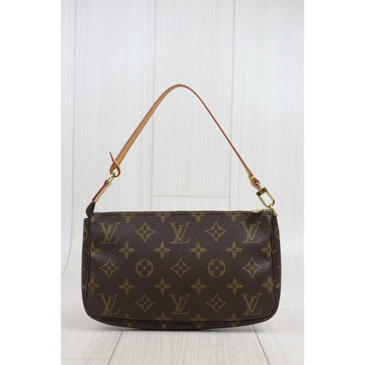 Very Good ( Rank A)｜LV Monogram Pochette Accessoires ｜25092603