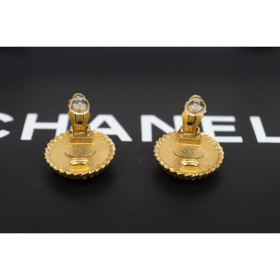 Very Good ( Rank A) ｜CHANEL Coco Mark Round Earrings Made In 1995Year ｜25081203