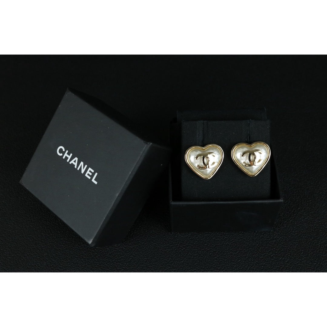 Excellent（Rank SA）｜ CHANEL Coco Mark Heart Pearl Gold Earrings ｜W25081405