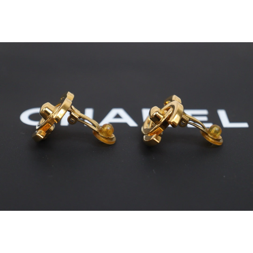 Include Authentic Detective Certificate of Authenticity｜Very Good ( Rank A) ｜CHANEL 96A Vintage Earrings Made In 1996 Year ｜26062609