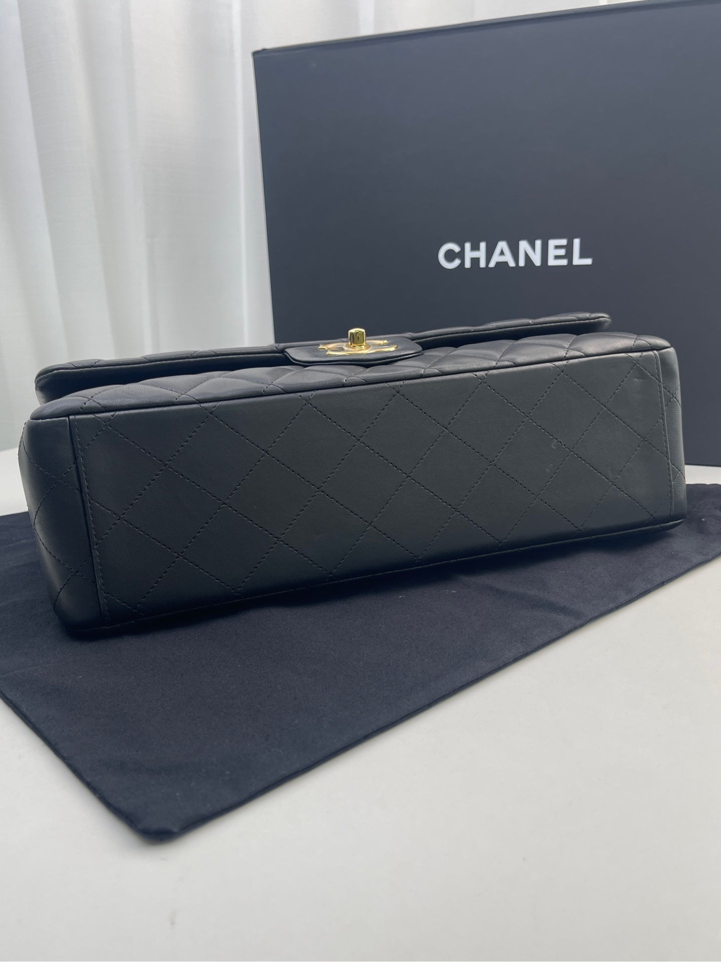 Very Good ( Rank A)｜CHANEL Matrasse Chain Lam Skin Maxi Black