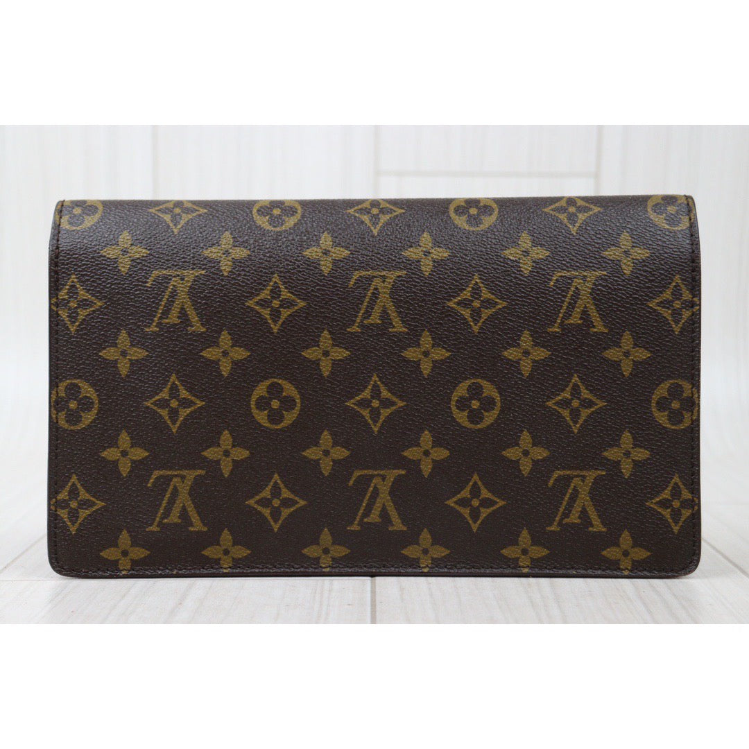 Rank AB ｜ LV Monogram Courcelles Clutch ｜24051305