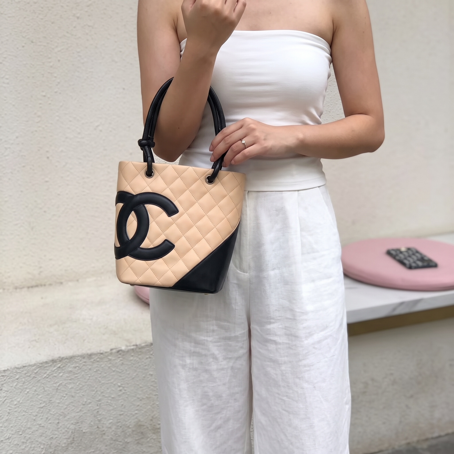 Include Entrupy Certificate of Authenticity｜Good ( Rank AB) ｜ CHANEL Cambon Line Mini ToteBag Beige Black Made In 2003-2004 Year｜26082805