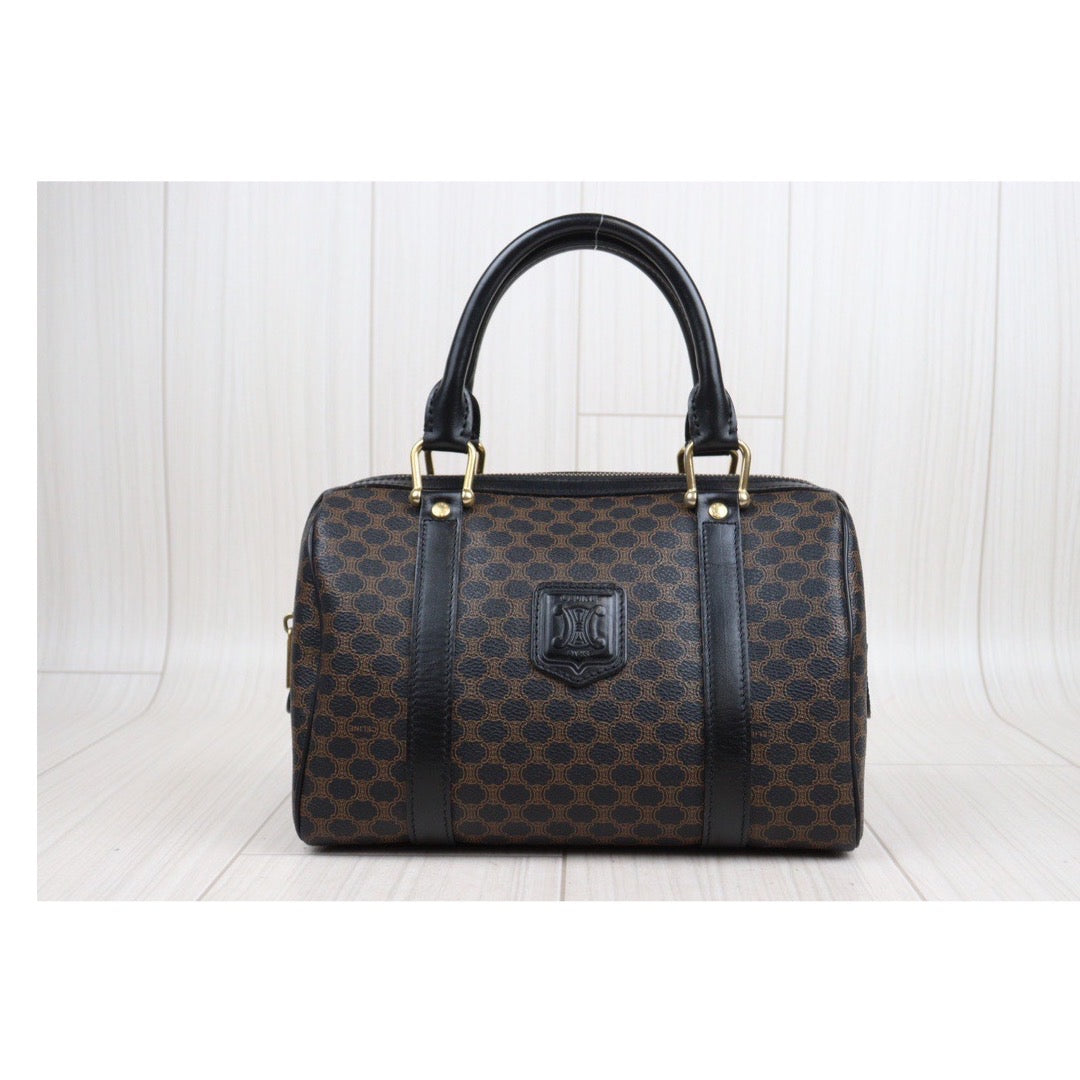 Rank AB ｜ CELINE Macadam Black Poston 25 Bag Hand Bag ｜V23110930