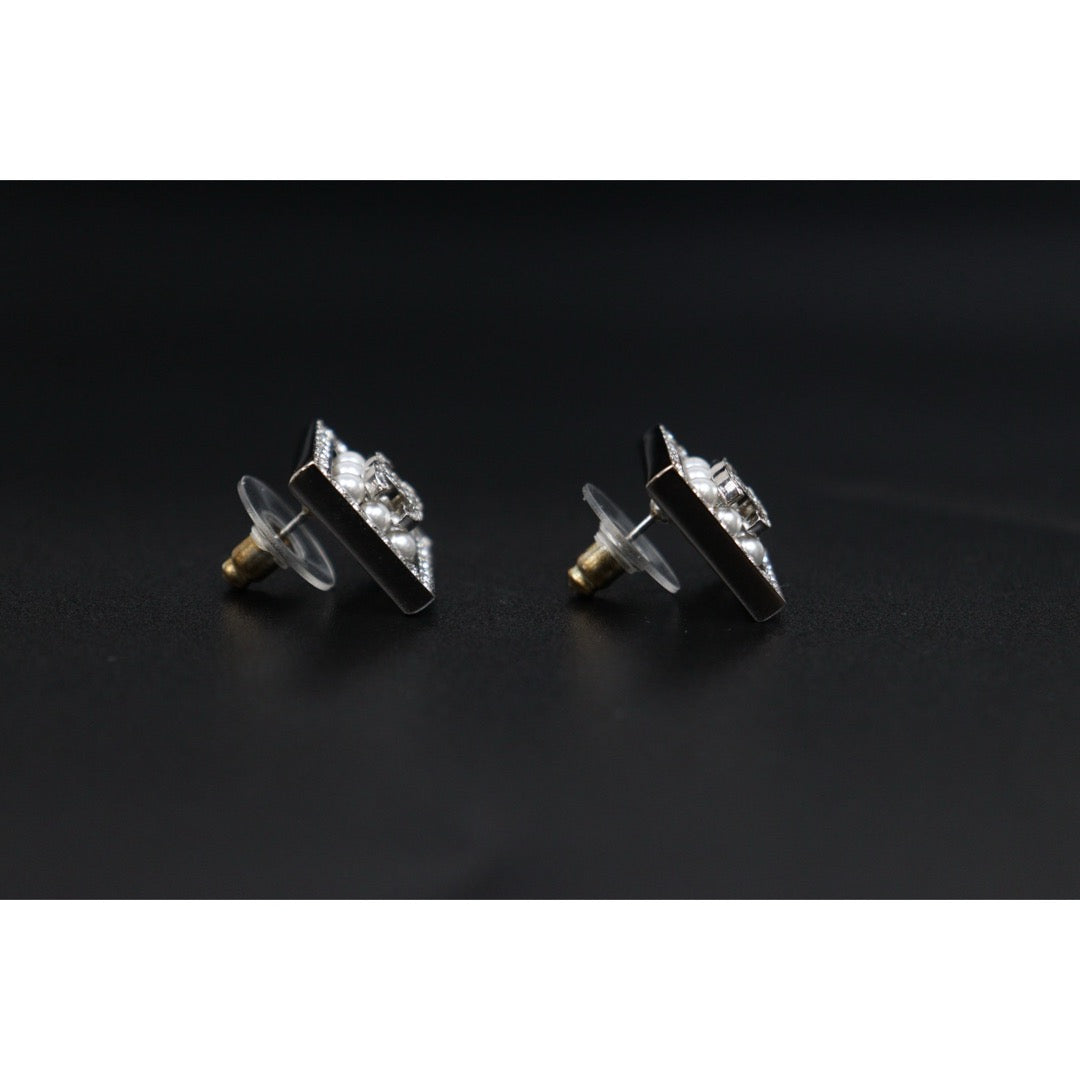 Excellent（Rank SA）｜ CHANEL C24S Coco Mark Pearl Rhinestone Square Earrings Made In 2024Year｜S26031025