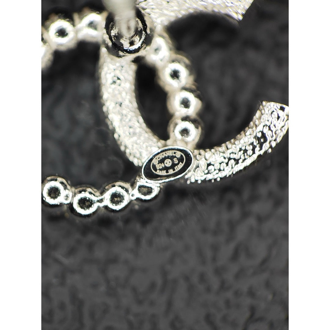 Include Authentic Detective Certificate of Authenticity｜Very Good ( Rank A) ｜CHANEL B24S COCO Mark Pearl Rhinestone Earrings Made In 2024Year｜S26061603