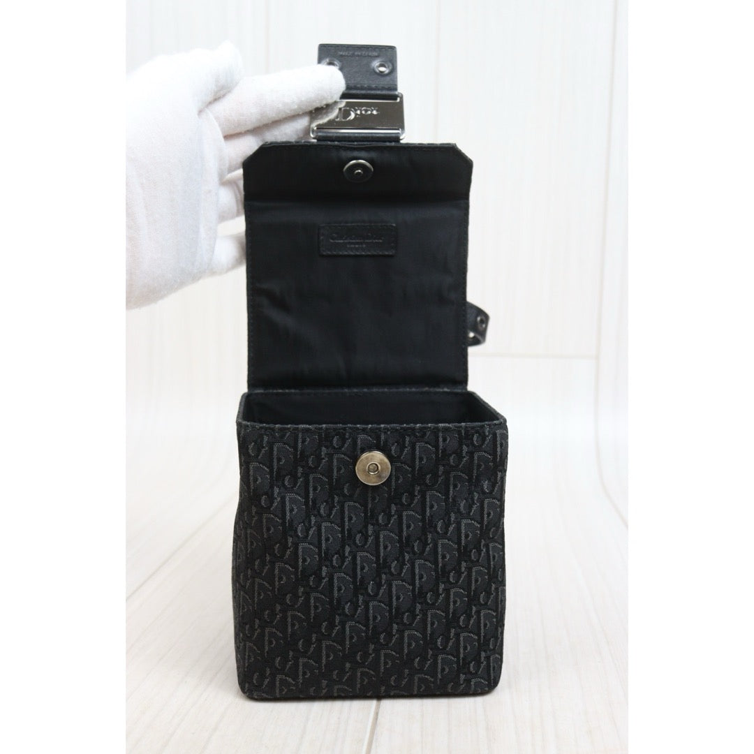 Include Entrupy Certificate of Authenticity｜Good ( Rank AB)｜ Dior Trotter Black Hand Bag ｜26061602