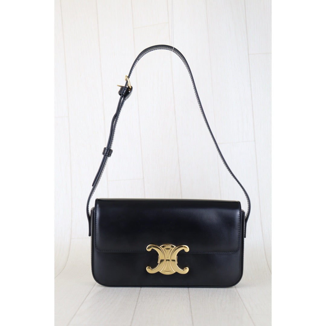 Good ( Rank AB) ｜CELINE Calf Leather Triomphe Black Shoulder Bag Golden Hardware｜S25121504