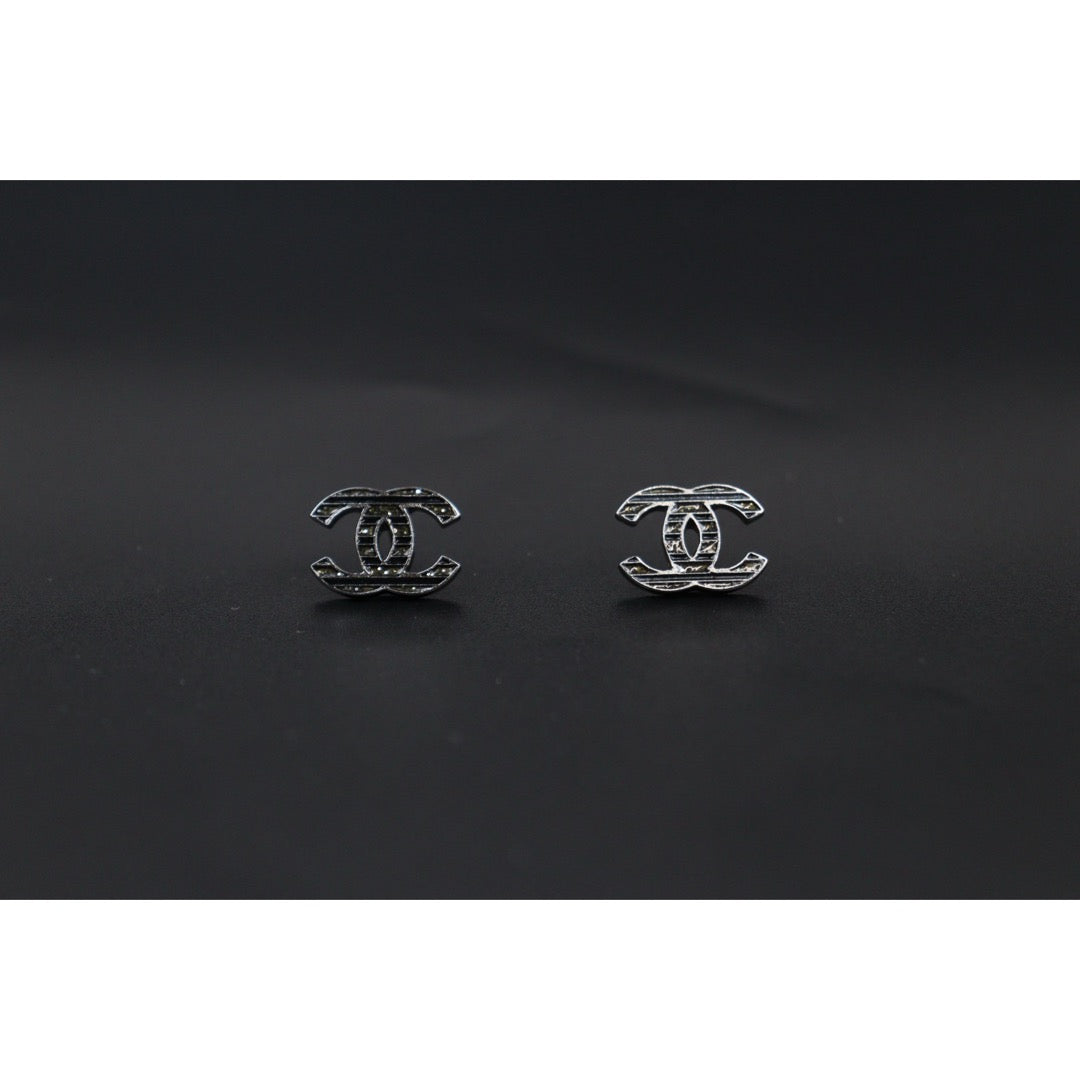 Very Good ( Rank A) ｜CHANEL COCO Mark Black Earrings Made In 2010 Year｜V24122609
