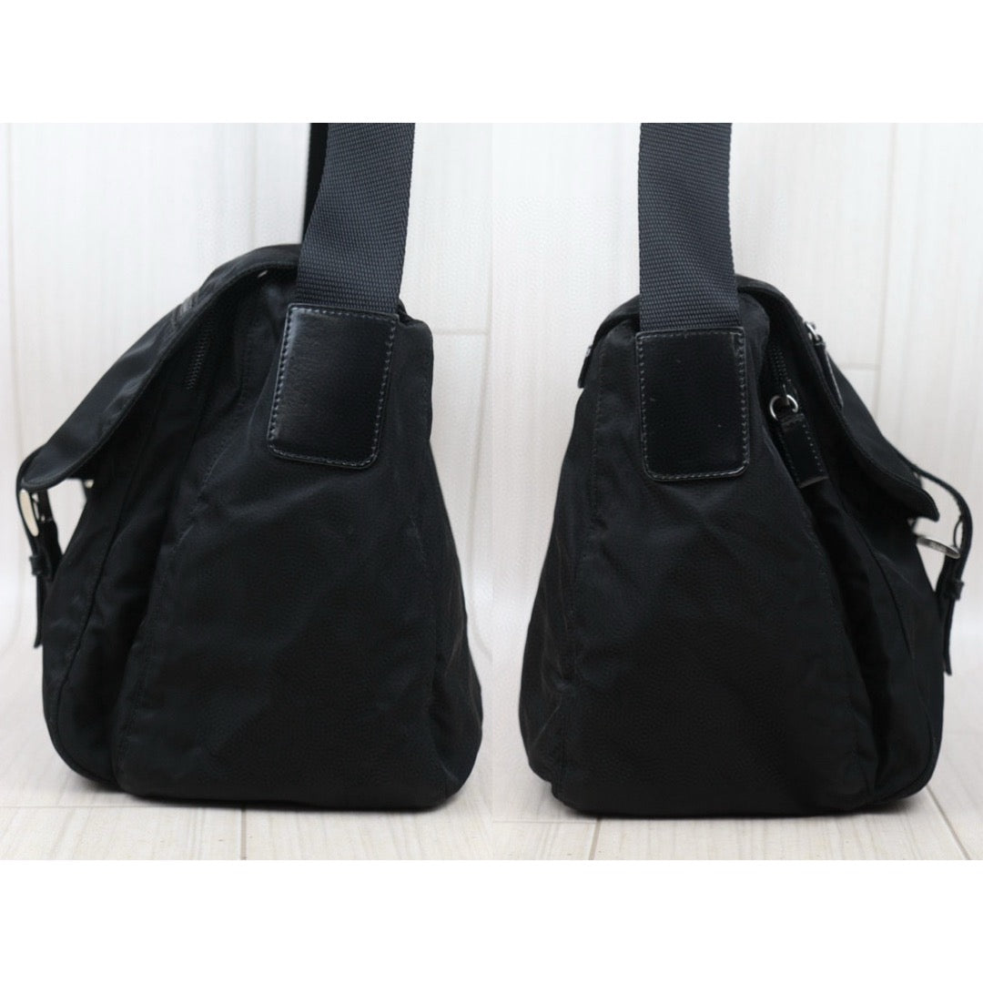 Good ( Rank AB)｜Prada  Nylon ShoulderBag Black｜24111222