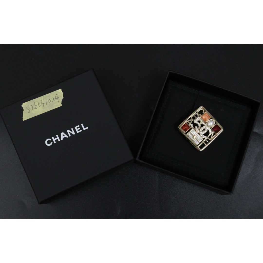 Excellent（Rank SA）｜ CHANEL A23B Coco Mark  Rhinestone Square Brooch ｜S26031024