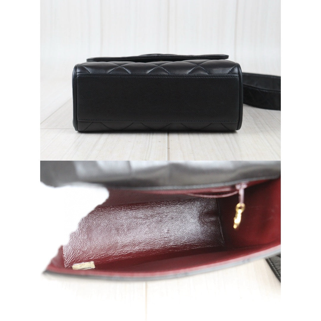 Very Good ( Rank A) ｜ CHANEL Lambskin Shoulder Bag Black Made In 1991～1994 Year ｜P24083007