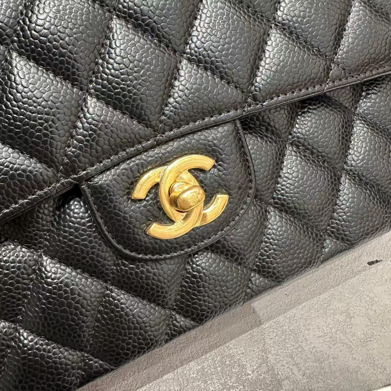Very Good ( Rank A)｜CHANEL caviar Skin Matrasse Double Flap 23 Shoulder Bag Black